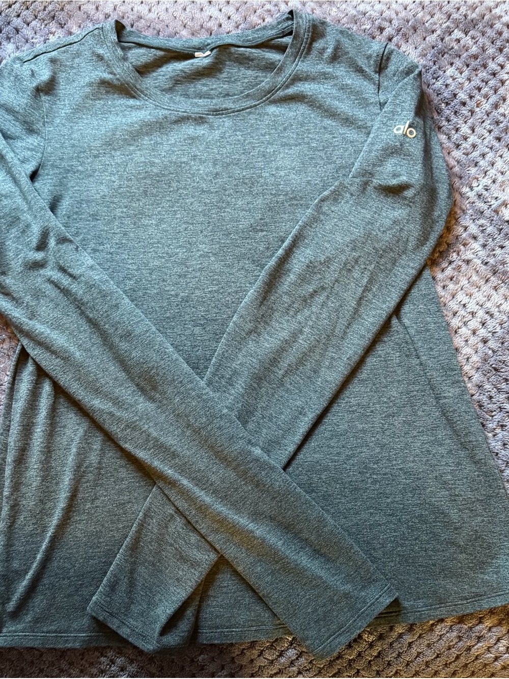 ALO Yoga Long Sleeve Scoop Neck Top — Heather Charcoal Gray